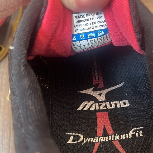 Mizuno Dynomotion Red & Yellow athletic Sneaker size 9.5 - Picture 13 of 13